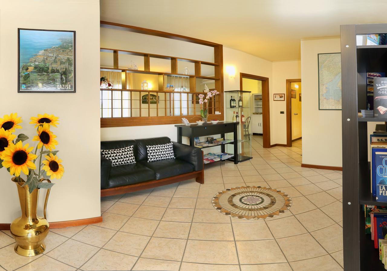 Relais Bb Pacengo Bed & Breakfast Лацизе Екстериор снимка